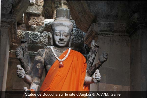 Statue de Bouddha sur le site d’Angkor A.V./M. Gahier