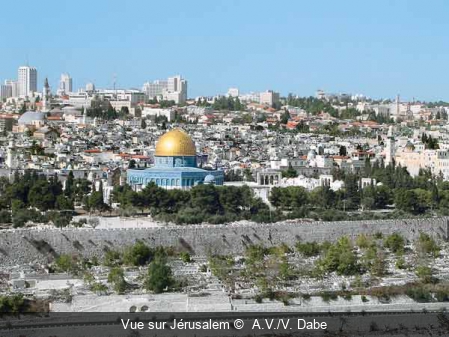 Vue sur Jérusalem et le dôme du Rocher  A.V./V. Dabe
