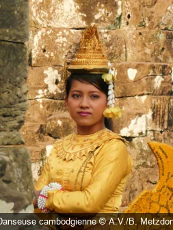 Danseuse cambodgienne A.V./B. Metzdorf 