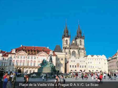 Place de la Vieille-Ville à Prague A.V./C. Le Scao