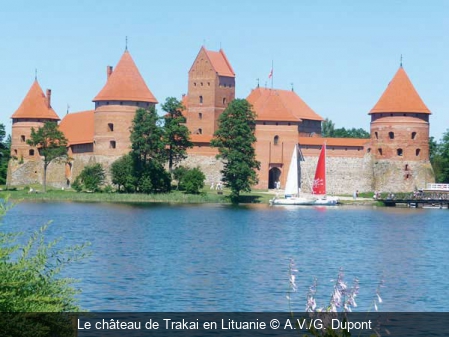 Le château de Trakai en Lituanie A.V./G. Dupont