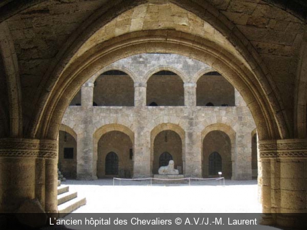 L’ancien hôpital des Chevaliers A.V./J.-M. Laurent