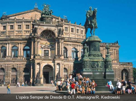 L’opéra Semper de Dresde O.T. Allemagne/R. Kiedrowski