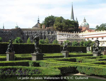 Le jardin du palais Wallenstein A.V./C. Guillemot
