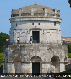 Le mausolée de Théodoric à Ravenne A.V./C. Montout
