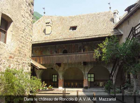 Dans le château de Roncolo A.V./A.-M. Mazzariol