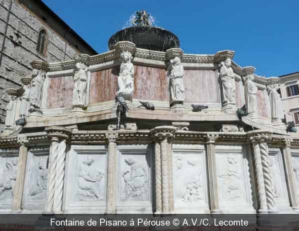 Fontaine de Pisano à Pérouse A.V./C. Lecomte