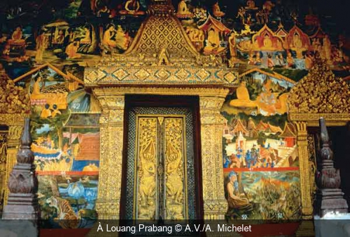 À Louang Prabang A.V./A. Michelet