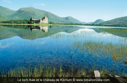 Le loch Awe et le château de Kilchurn www.britainonview.com