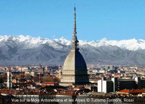 Vue sur la Mole Antonelliana et les Alpes Turismo Torino/V. Rossi
