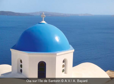 Oia sur l’île de Santorin A.V./ A. Bayard