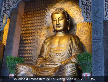 Bouddha du monastère de Fo Guang Shan A.V./ E. Roy
