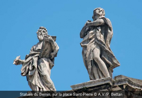 Statues du Bernin, sur la place Saint-Pierre A.V./P. Bettan