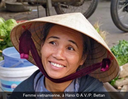 Femme vietnamienne, à Hanoi A.V./P. Bettan