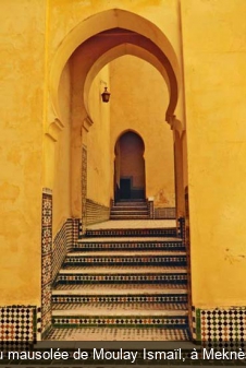 Dans l’enceinte du mausolée de Moulay Ismaïl, à Meknès A.V./ A. Roux