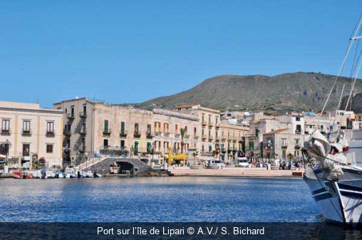 Port sur l’île de Lipari A.V./ S. Bichard