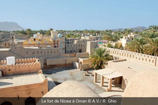 Le fort de Nizwa à Oman A.V./ R. Ghio