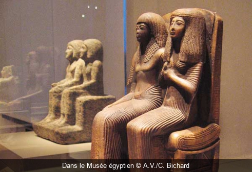 Dans le Musée égyptien A.V./C. Bichard