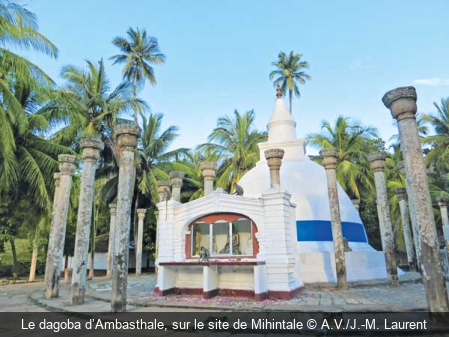 Le dagoba d’Ambasthale, sur le site de Mihintale  A.V./J.-M. Laurent
