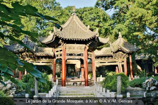 Le jardin de la Grande Mosquée, à Xi’an A.V./M. Gervais