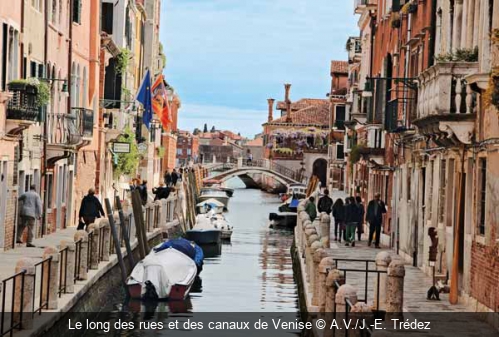 Le long des rues et des canaux de Venise A.V./J.-E. Trédez