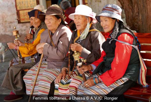 Femmes tibétaines, à Lhassa A.V./C. Rongier
