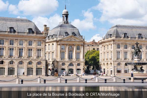 La place de la Bourse à Bordeaux CRTA/MonNuage