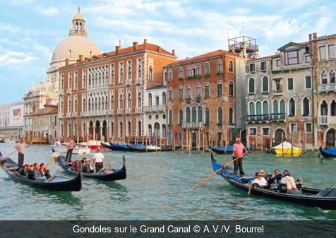 Gondoles sur le Grand Canal A.V./V. Bourrel