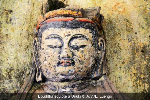 Bouddha sculpté à Usuki A.V./L. Luengo