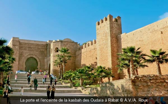 La porte et l'enceinte de la kasbah des Oudaïa à Rabat A.V./A. Roux