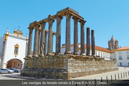 Les vestiges du temple romain à Évora A.V./C. Chenu