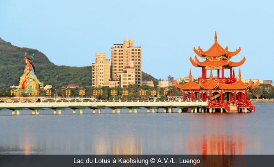 Lac du Lotus à Kaohsiung A.V./L. Luengo