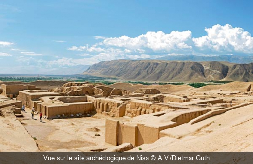 Vue sur le site archéologique de Nisa A.V./Dietmar Guth