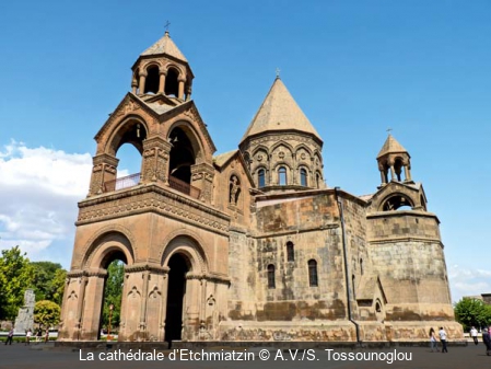 La cathédrale d’Etchmiatzin A.V./S. Tossounoglou
