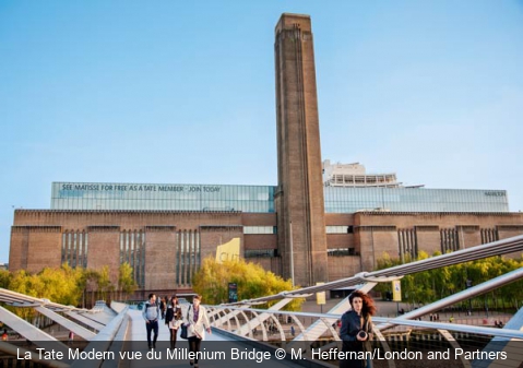 La Tate Modern vue du Millenium Bridge M. Heffernan/London and Partners