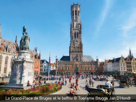 La Grand-Place de Bruges et le beffroi Toerisme Brugge Jan D’Hondt