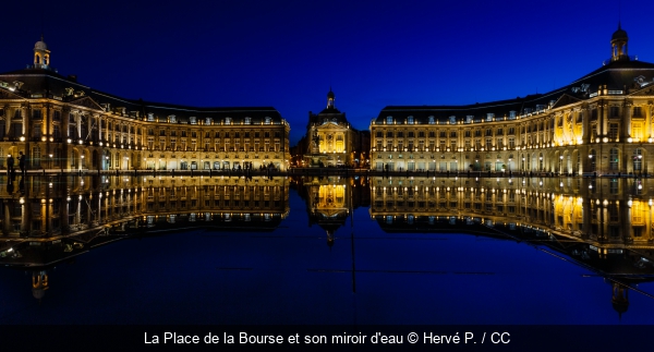 La Place de la Bourse et son miroir d'eau Hervé P. / CC