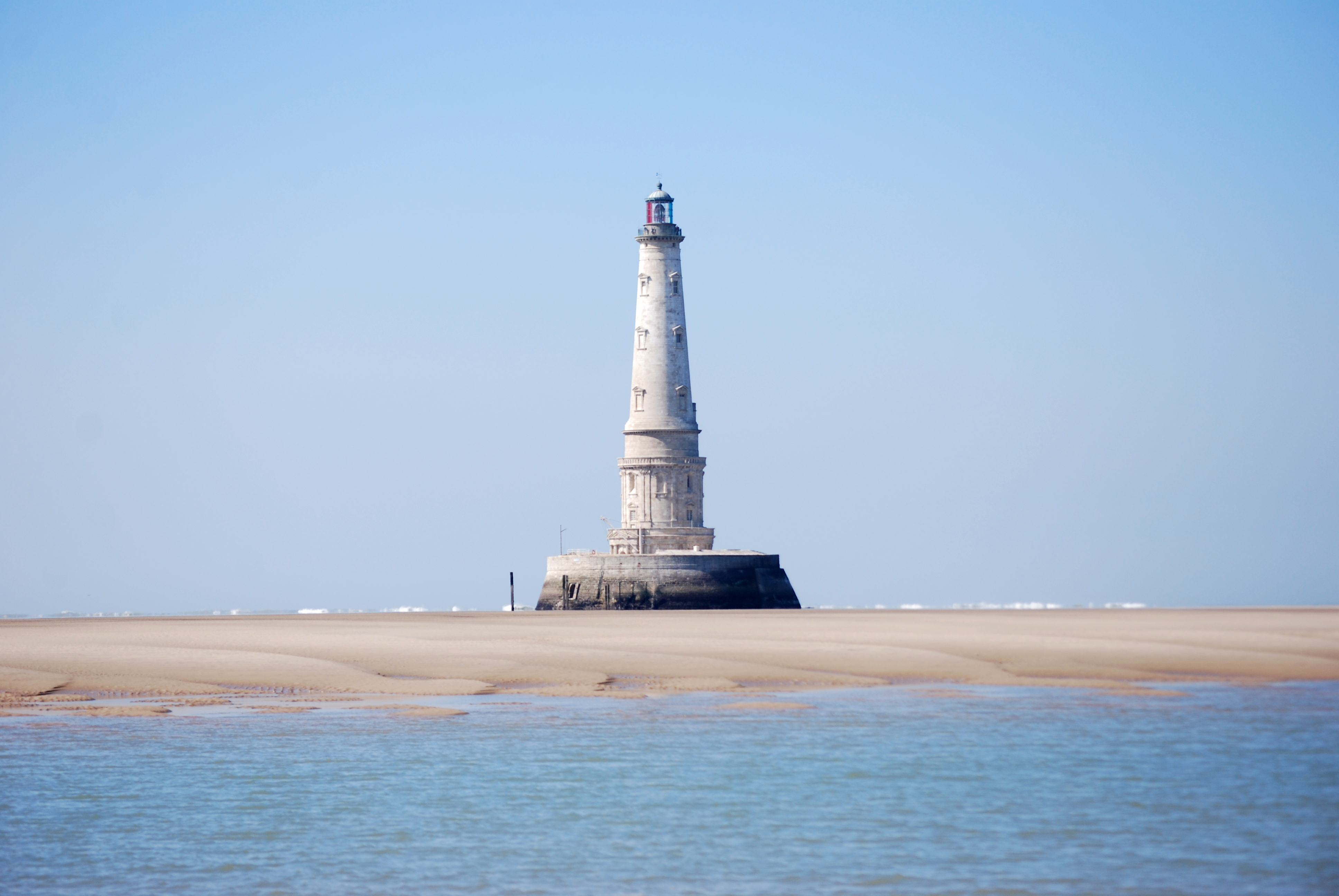Vue sur le phare de Cordouan