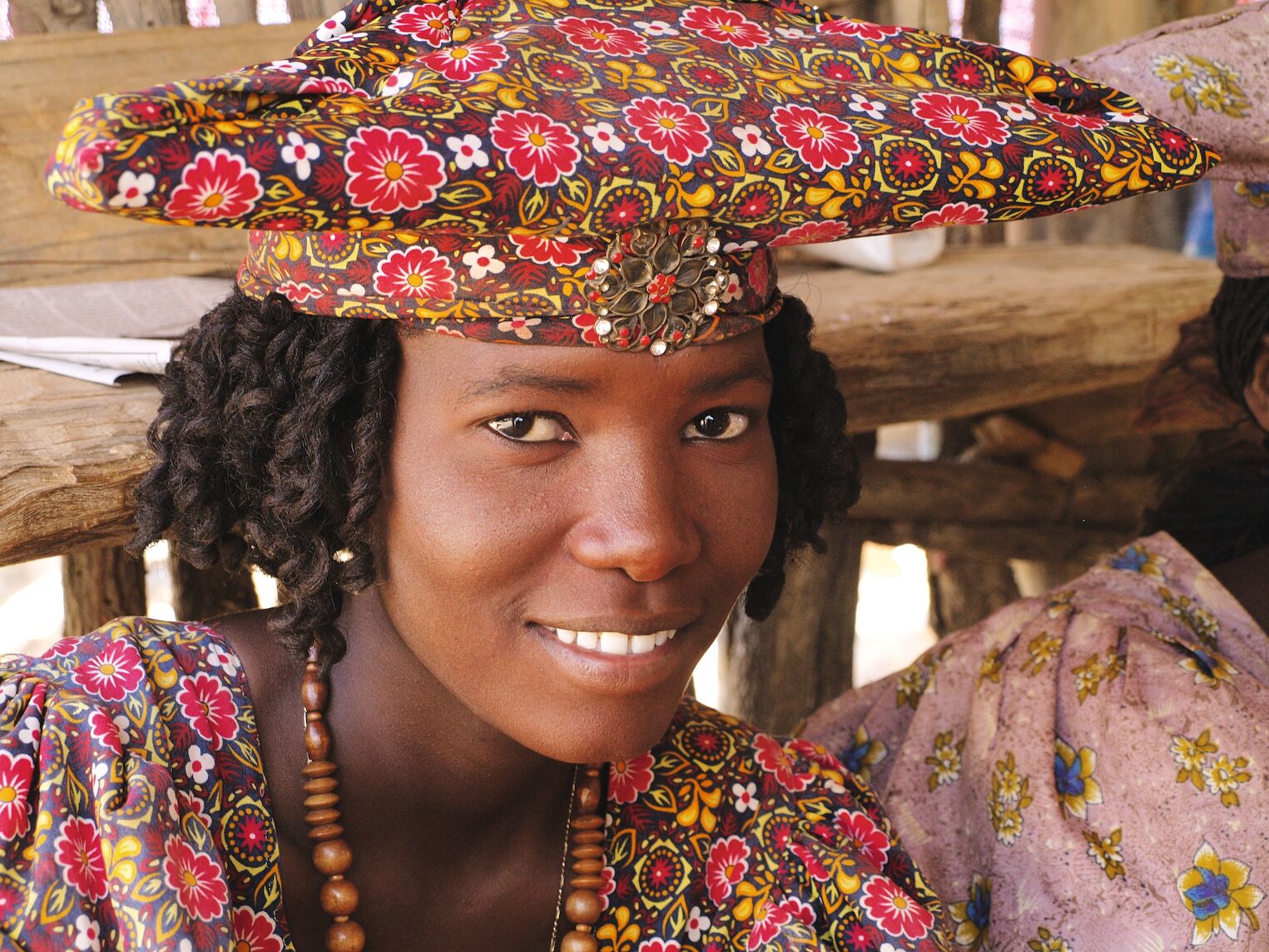 Femme héréro en costume traditionnel