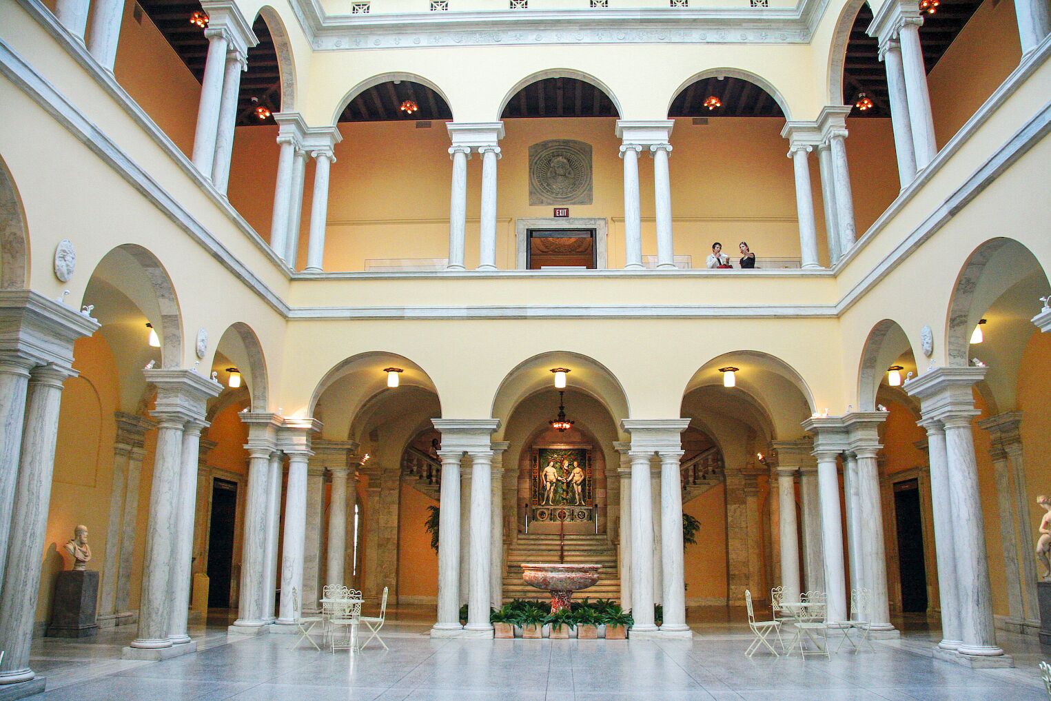 Vue sur la cour des Sculptures du Walters Art Museum de Baltimore