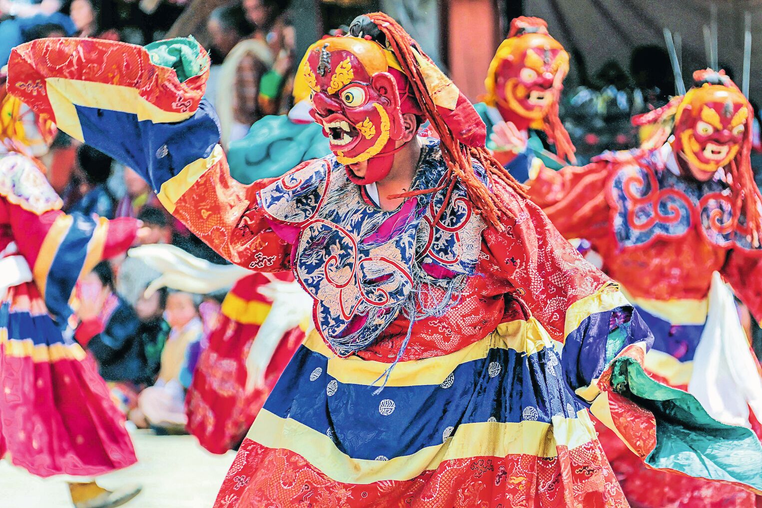 Danse traditionnelle lors d’un tseshu à Paro