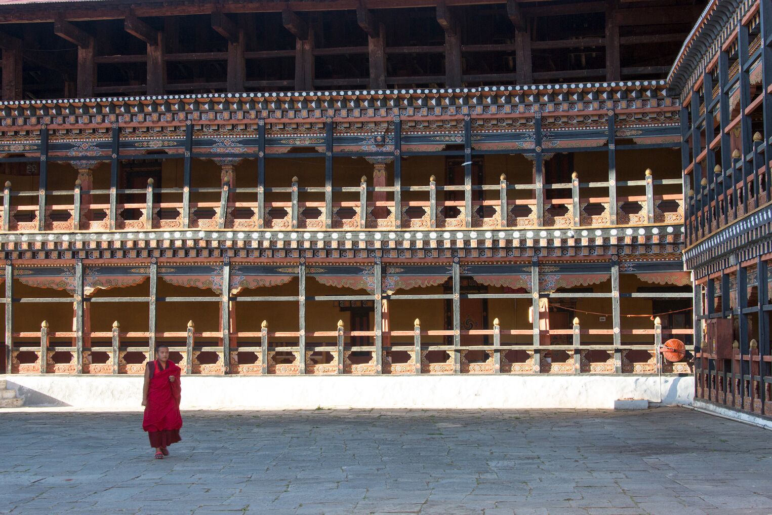 Dans le dzong de Rinpung (ou dzong de Paro)