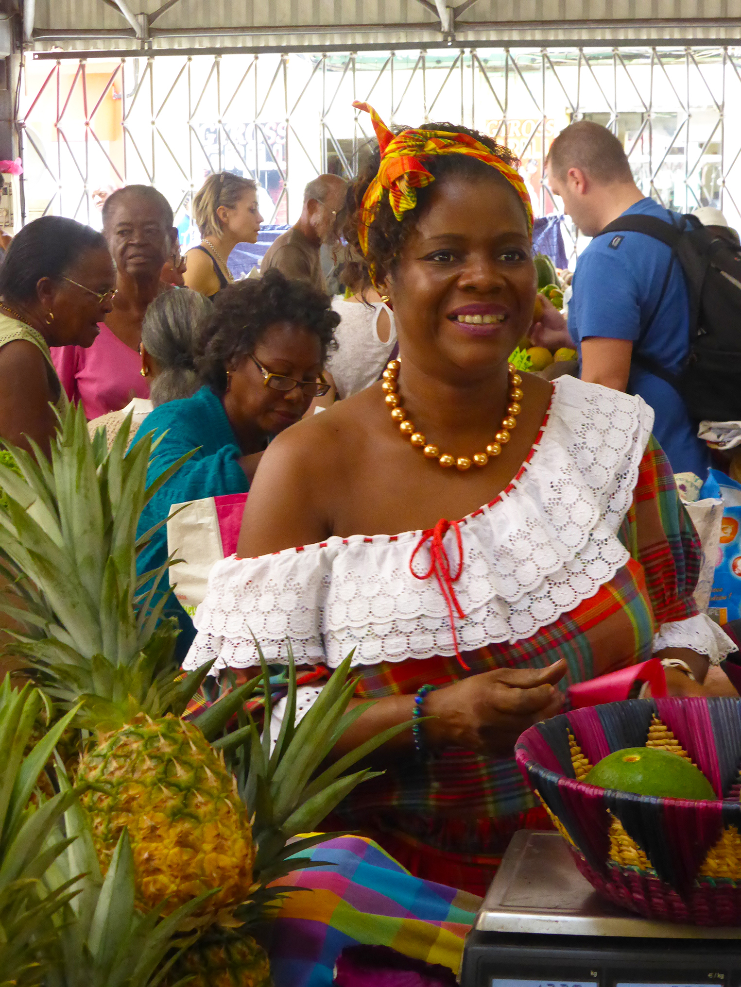 Femme antillaise au marché