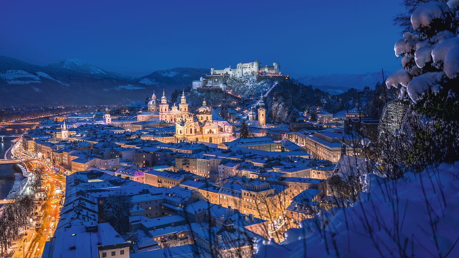 Vue sur la forteresse de Hohensalzburg en hiver