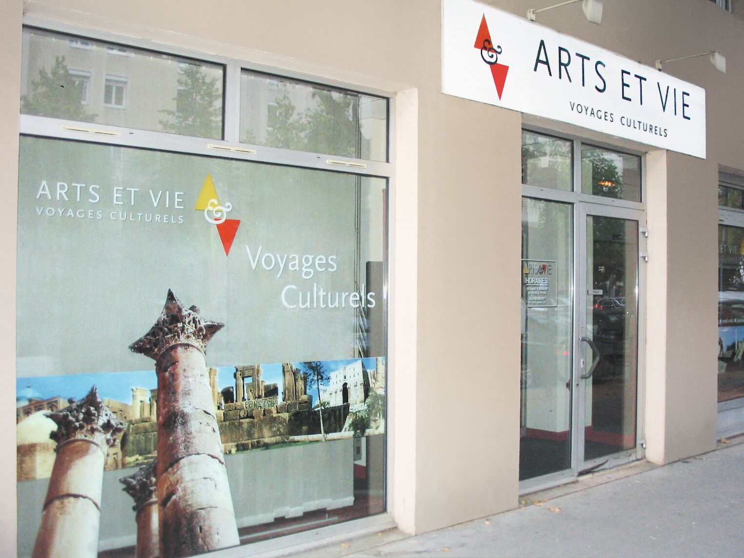 l'agence Arts et Vie de Lyon
