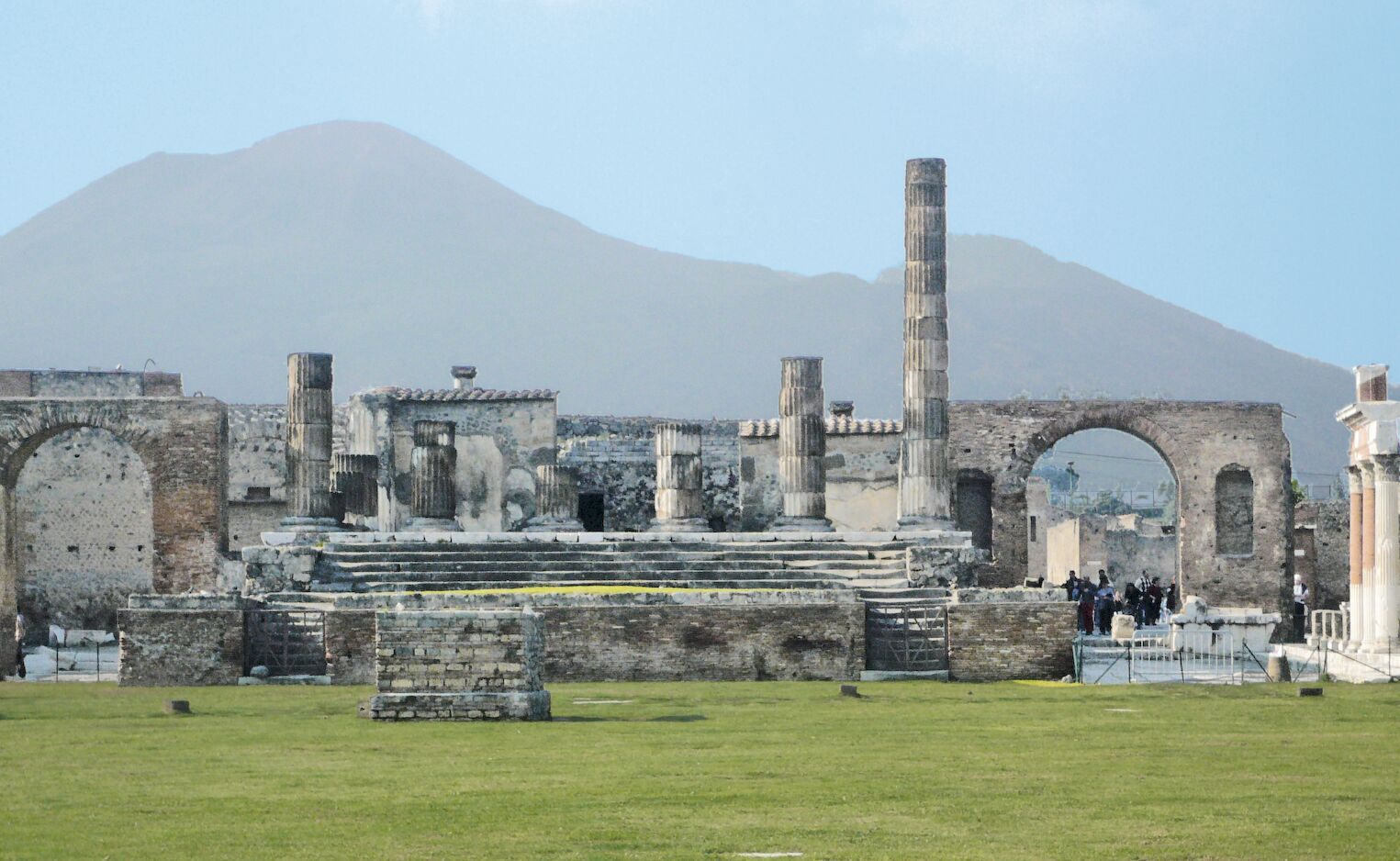 Les ruines de Pompéi et le Vésuve