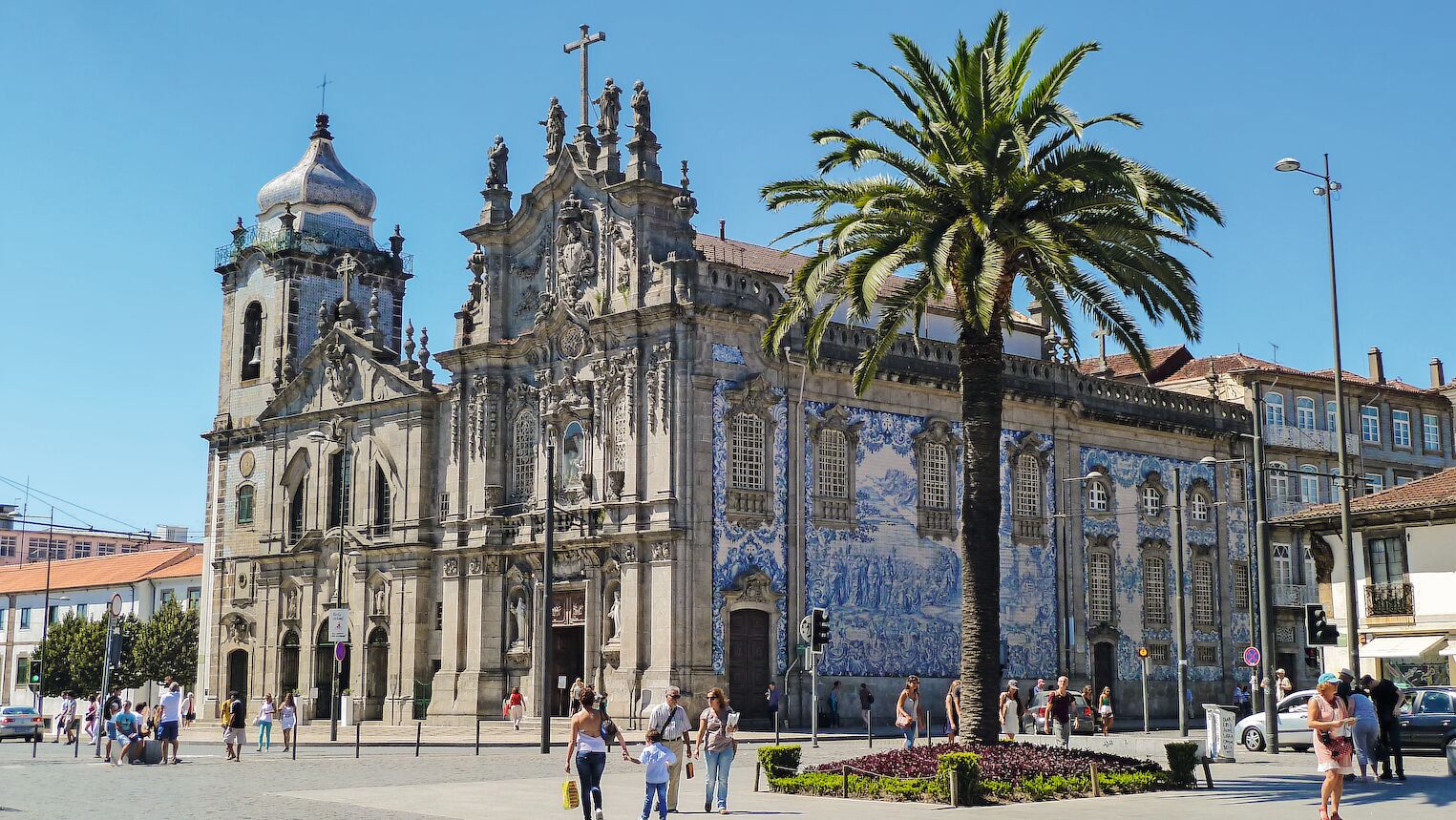 Les églises baroques dos Carmelitas et do Carmo à Porto