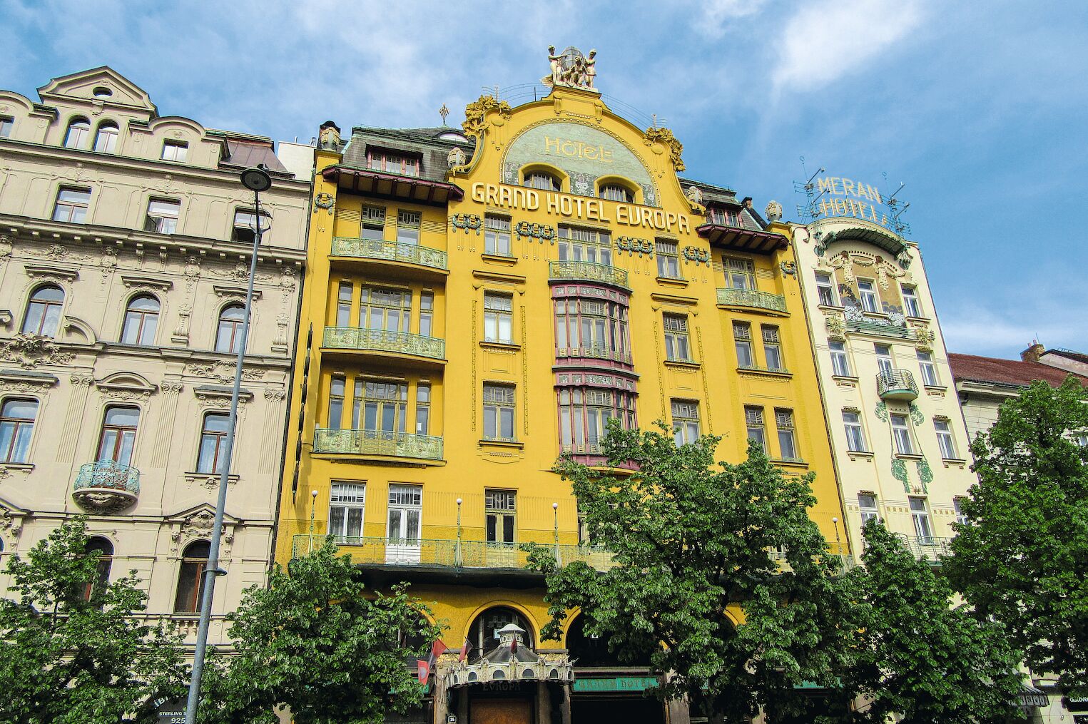 La façade Art nouveau de l'hôtel Europa à Prague